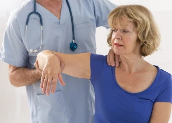 Những điều cần lưu ý khi chăm sóc bệnh nhân sau điều trị ung thư