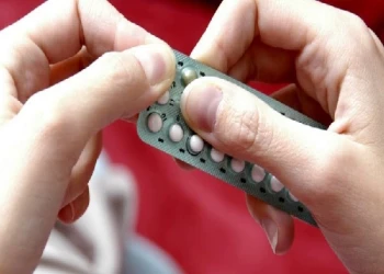 Uống thuốc tránh thai hàng ngày sau khi quan hệ có tác dụng không?